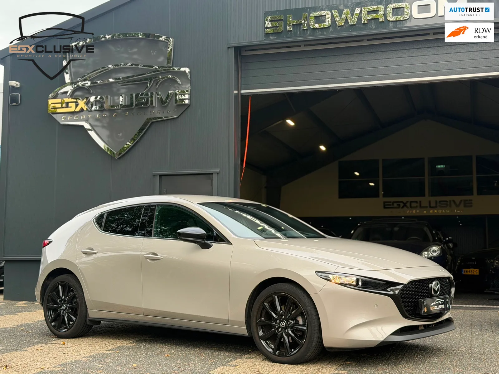 Mazda 3 (2025) — foto 1
