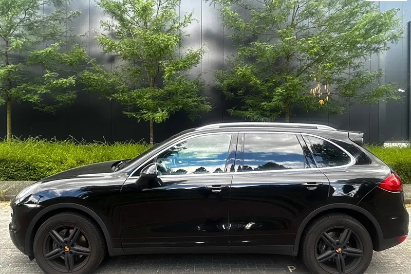 Porsche Cayenne (2012)