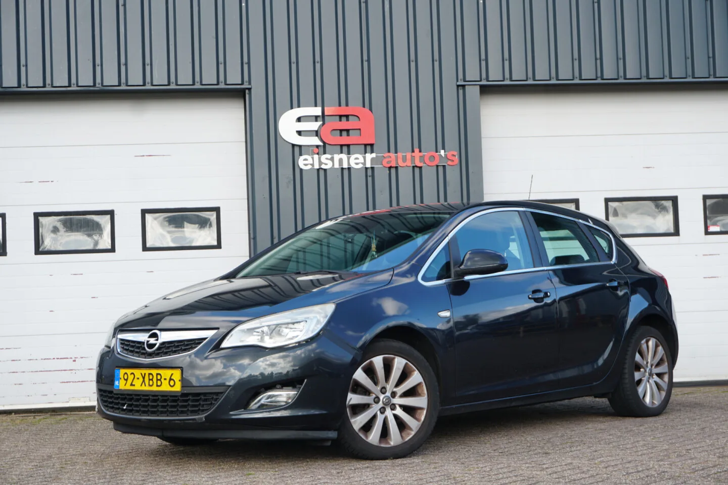 Opel Astra (2012) — foto 1
