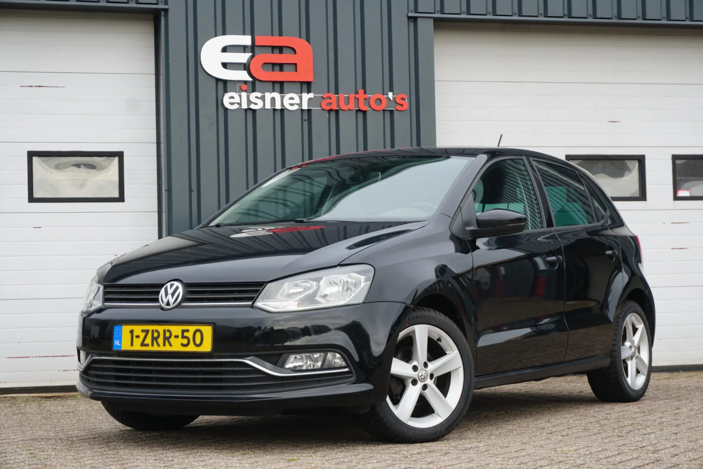 Volkswagen Polo (2015) — foto 1