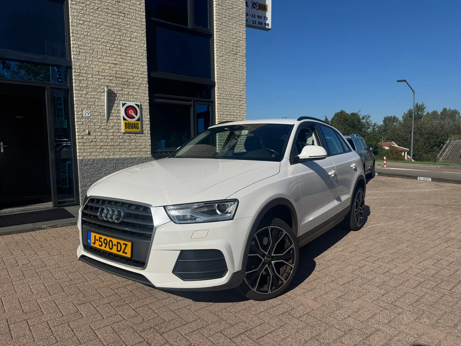 Audi Q3 (2015) — foto 1