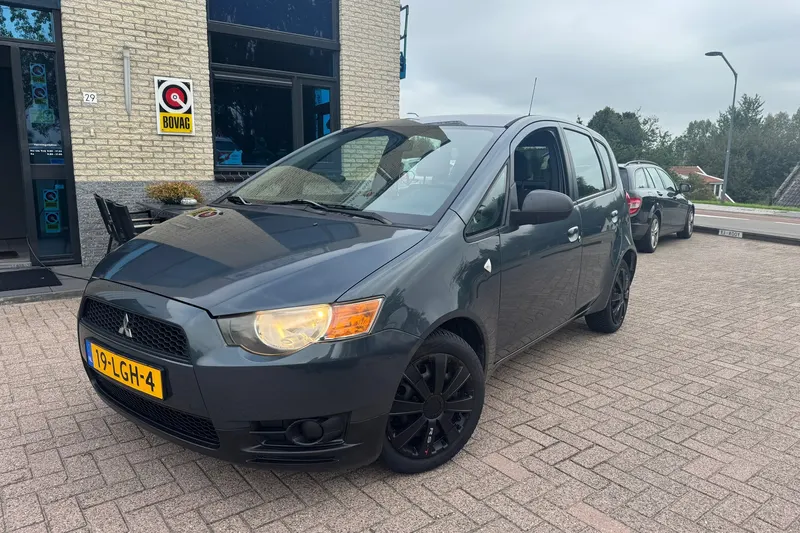 Mitsubishi Colt (2010)