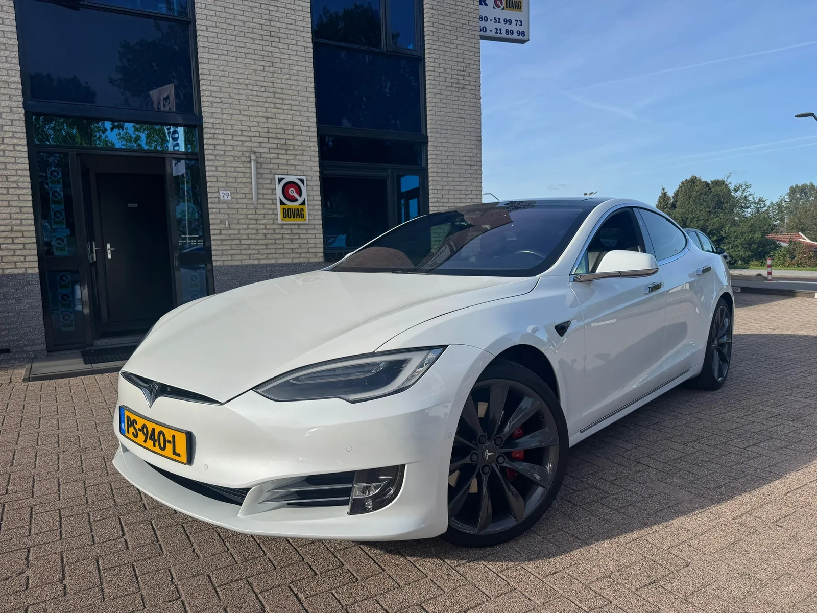 Tesla Model S (2017) — foto 1