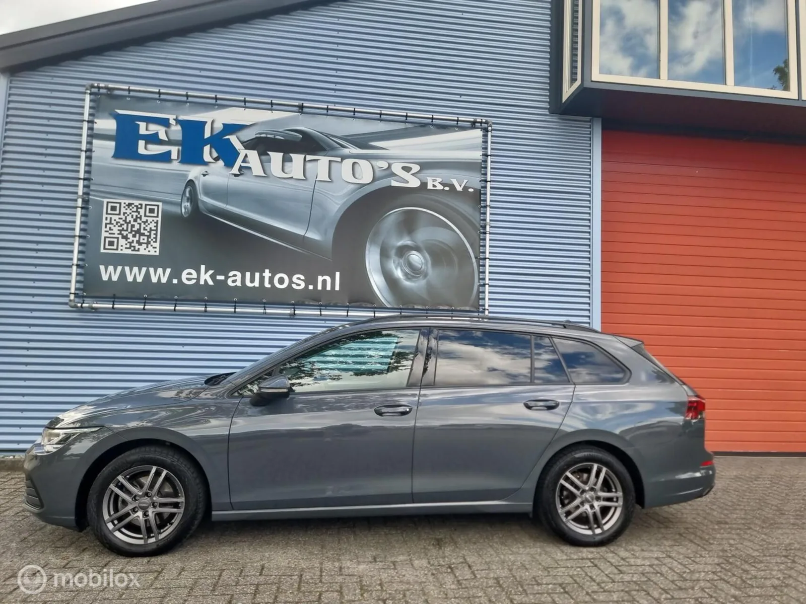 Volkswagen Golf (2020) — foto 1