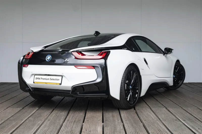 BMW i8 (2020)