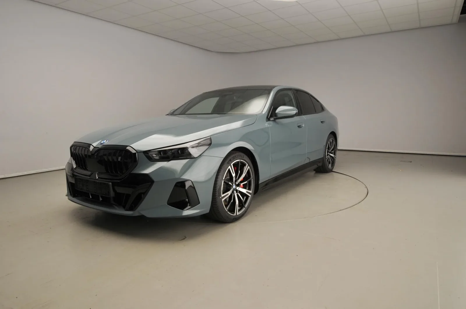 BMW i5 (2026) — foto 1