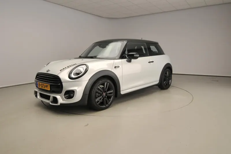 MINI Cooper (2021)