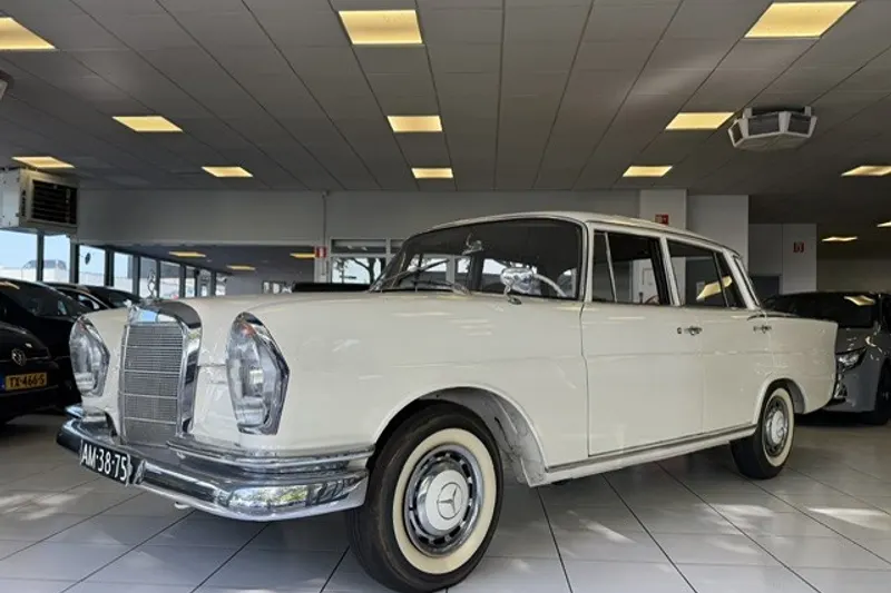 Mercedes-Benz 200-Serie (1962)