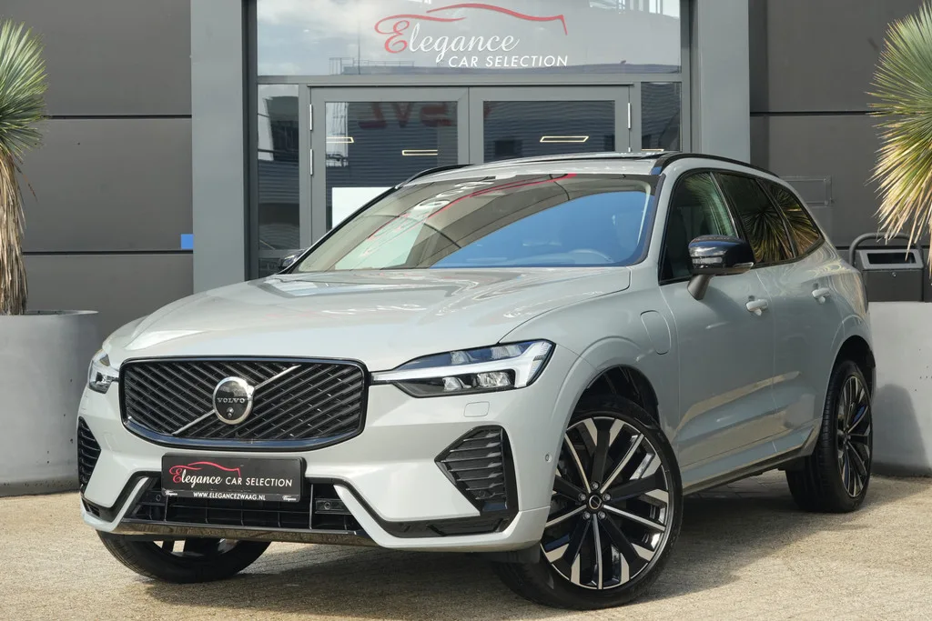 Volvo XC60 (2025) — foto 1