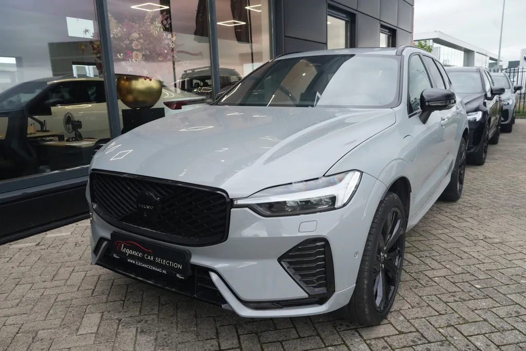 Volvo XC60 (2025) — foto 1