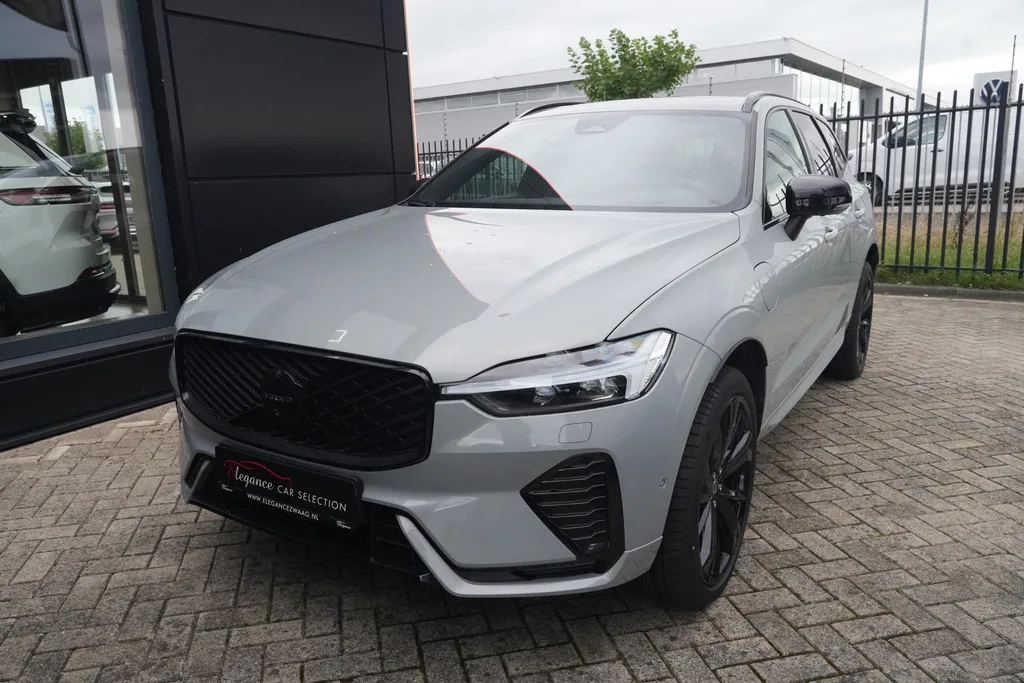 Volvo XC60 (2025) — foto 1