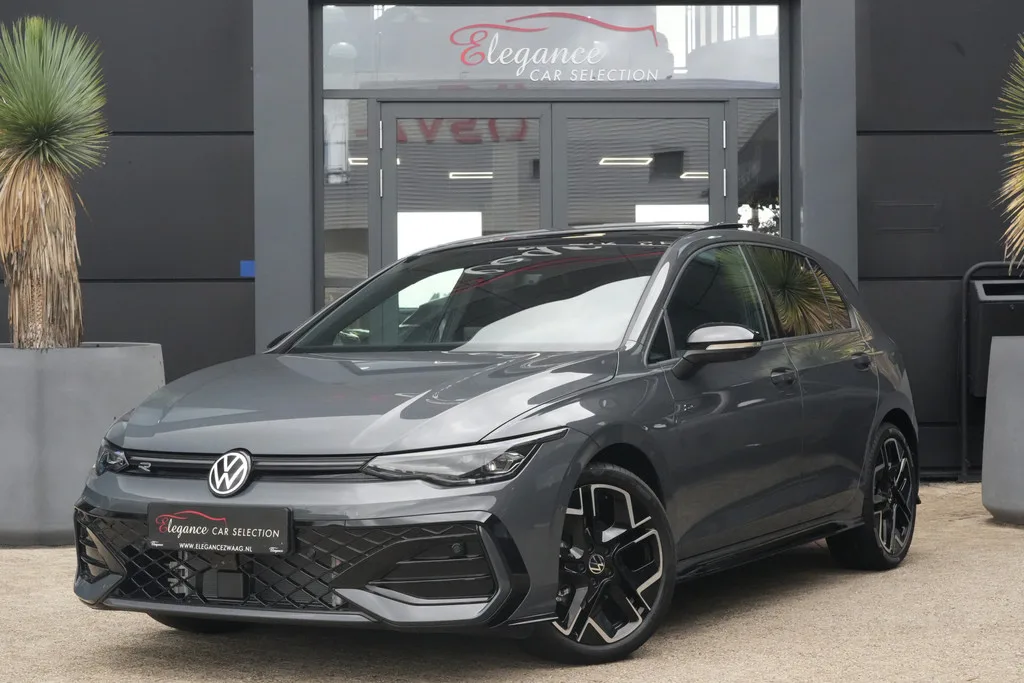 Volkswagen Golf (2025) — foto 1