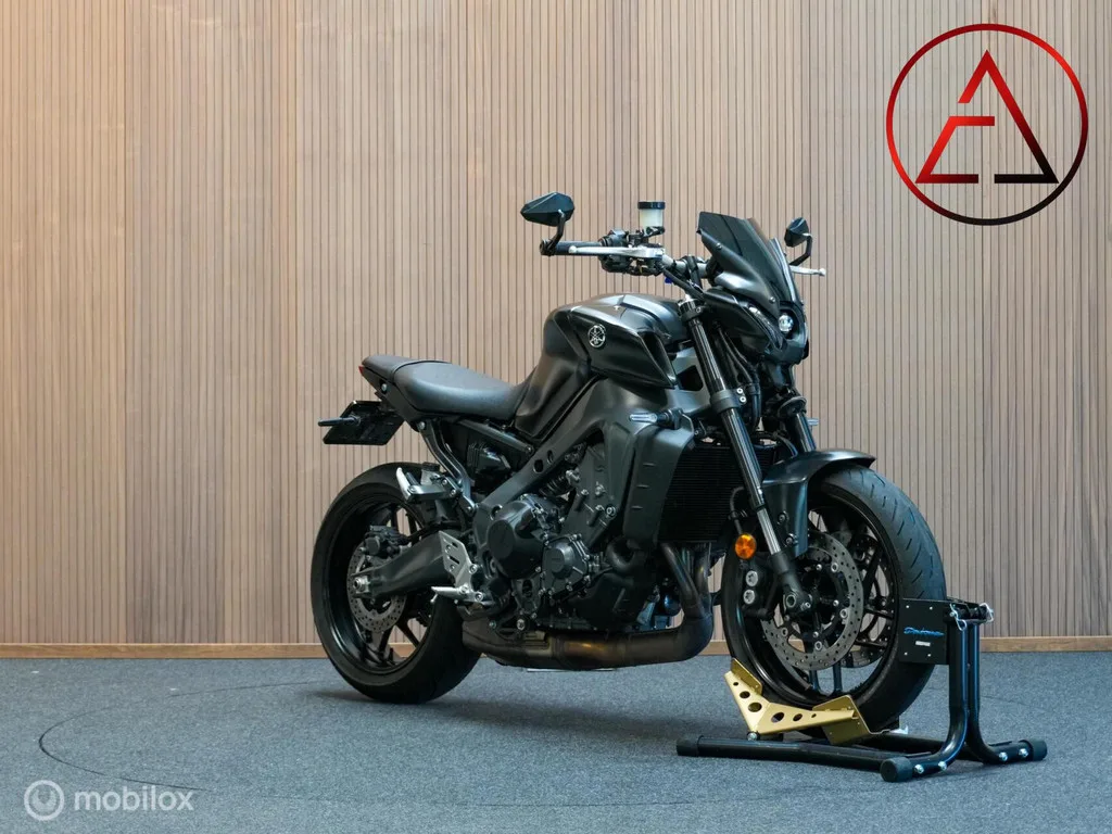 Yamaha MT-09 (2022) — foto 1
