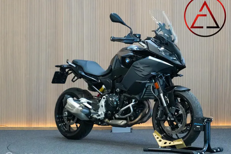 BMW F 900 XR (2023)