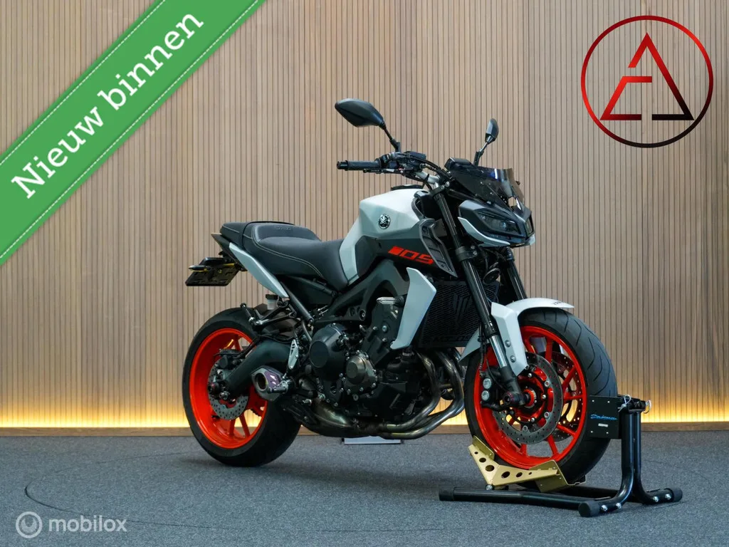 Yamaha MT-09 (2019) — foto 1