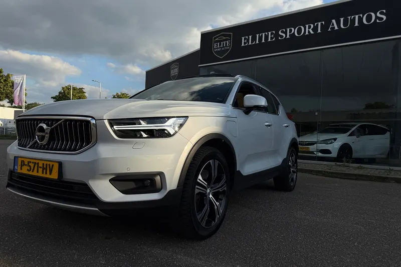 Volvo XC40 (2022)