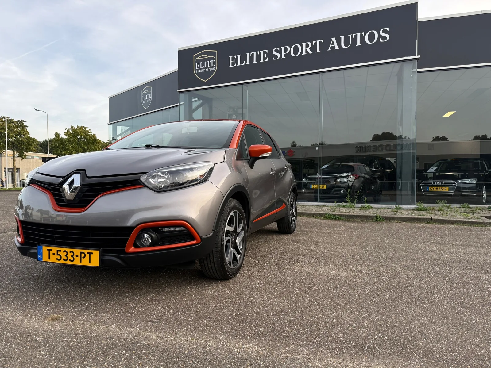 Renault Captur (2015) — foto 1