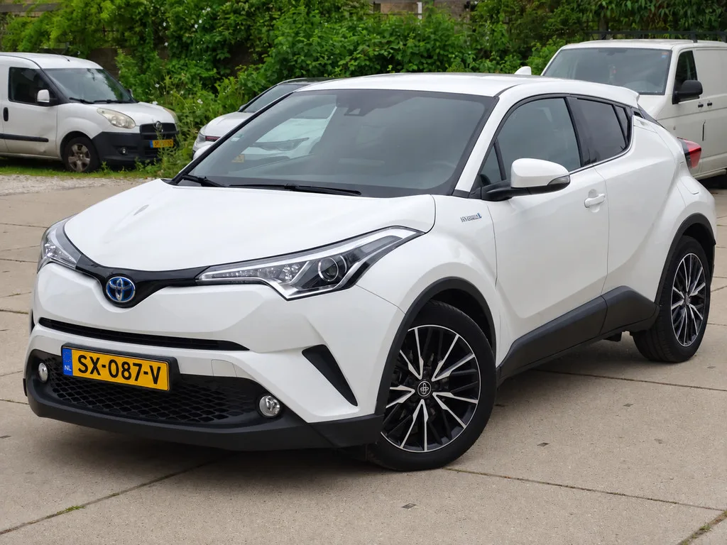 Toyota C-HR (2018) — foto 1