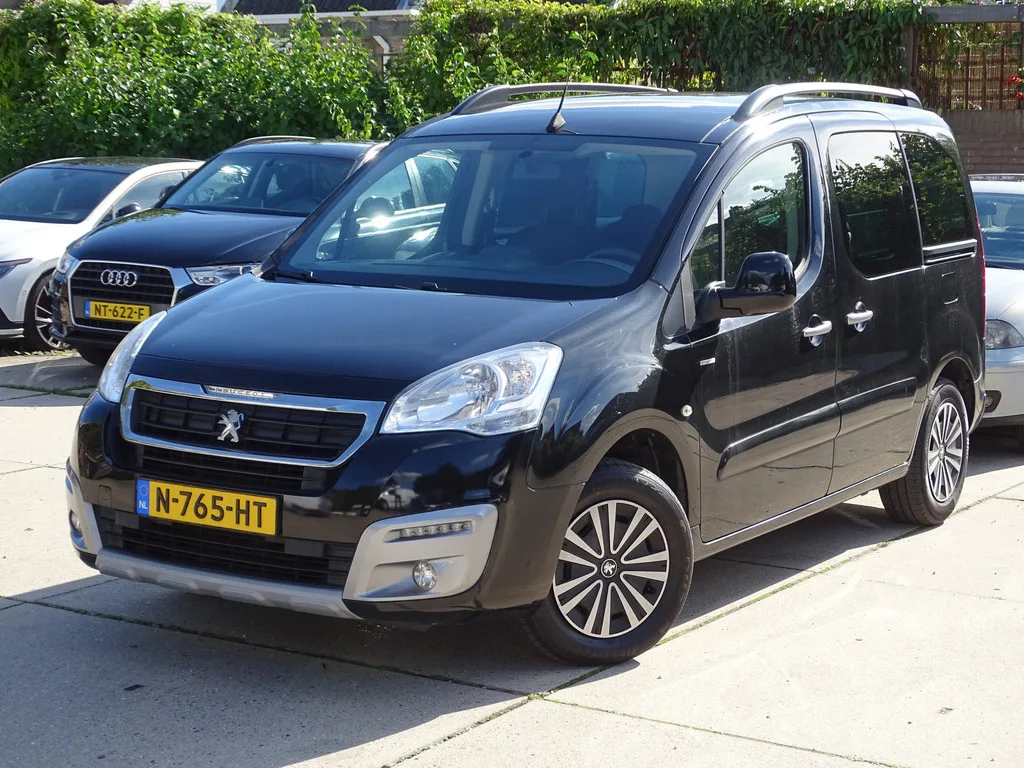 Peugeot Partner (2017) — foto 1