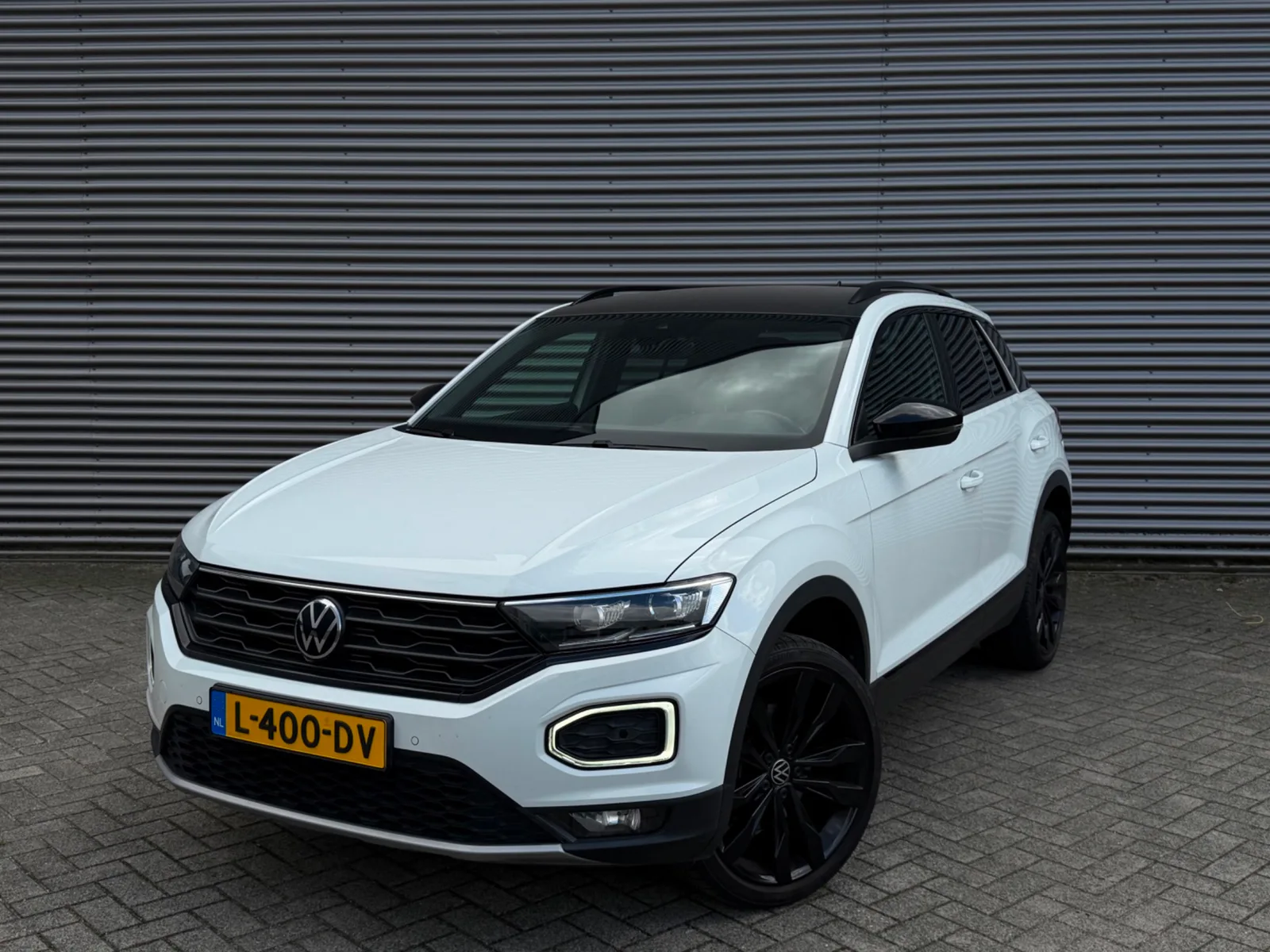 Volkswagen T-Roc (2021) — foto 1