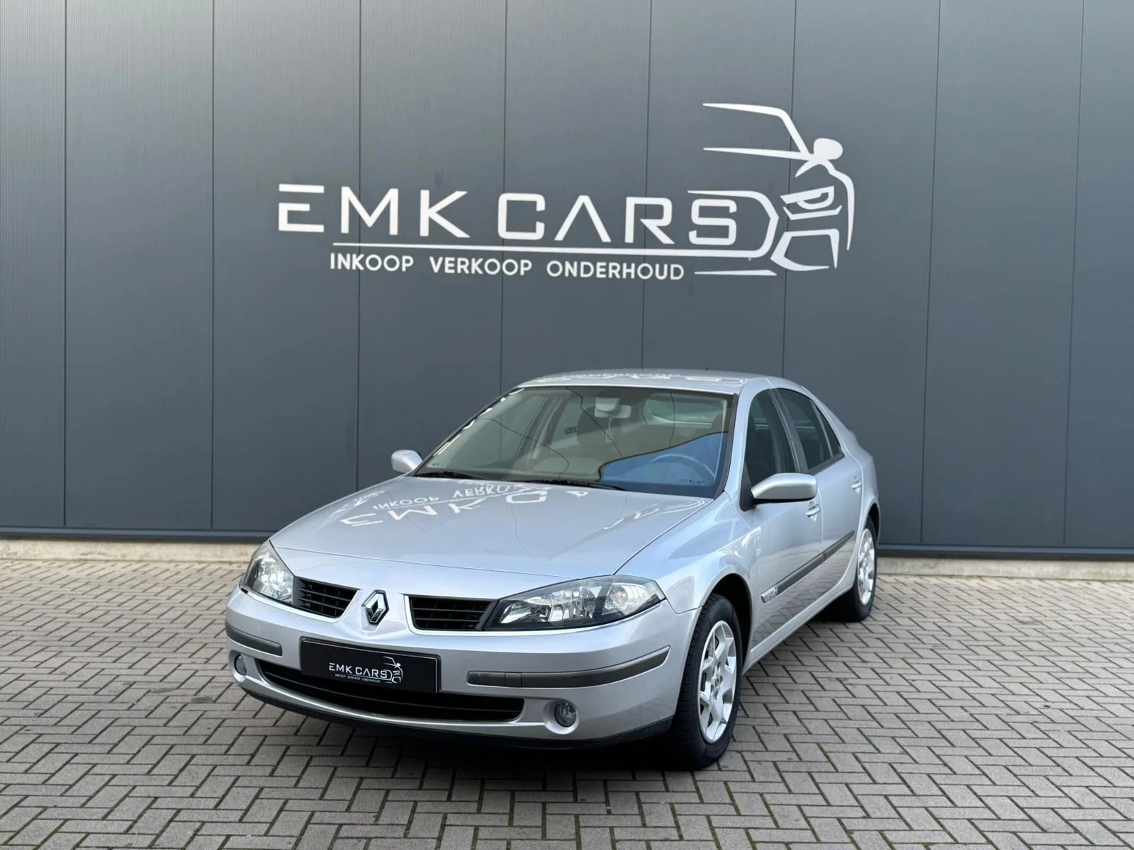Renault Laguna (2006) — foto 1