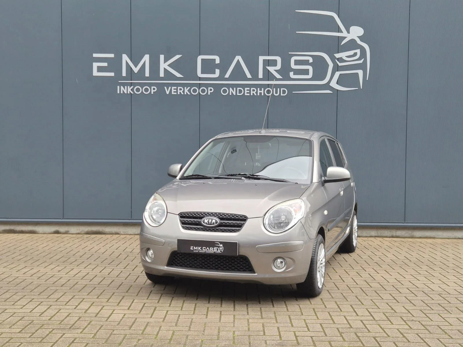 Kia Picanto (2010) — foto 1