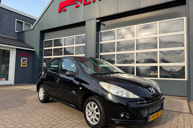 Peugeot 206+ (2011)