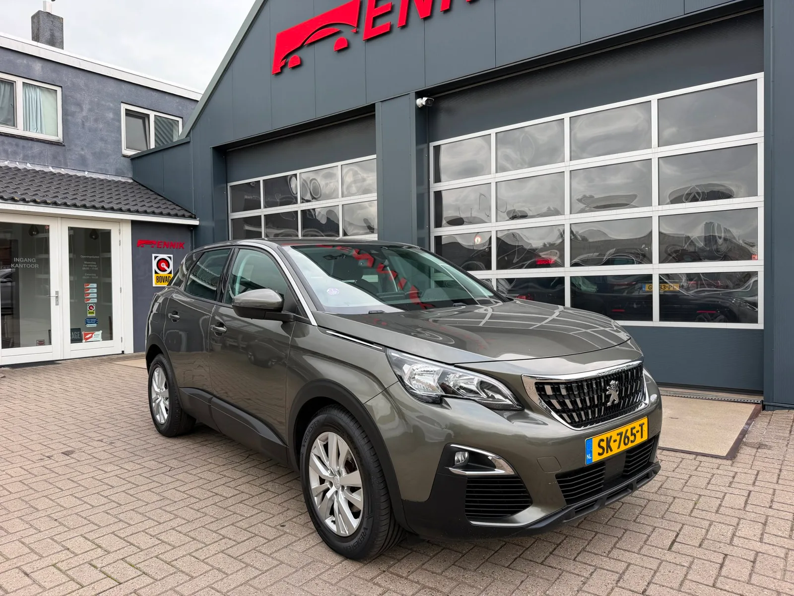 Peugeot 3008 (2018) — foto 1