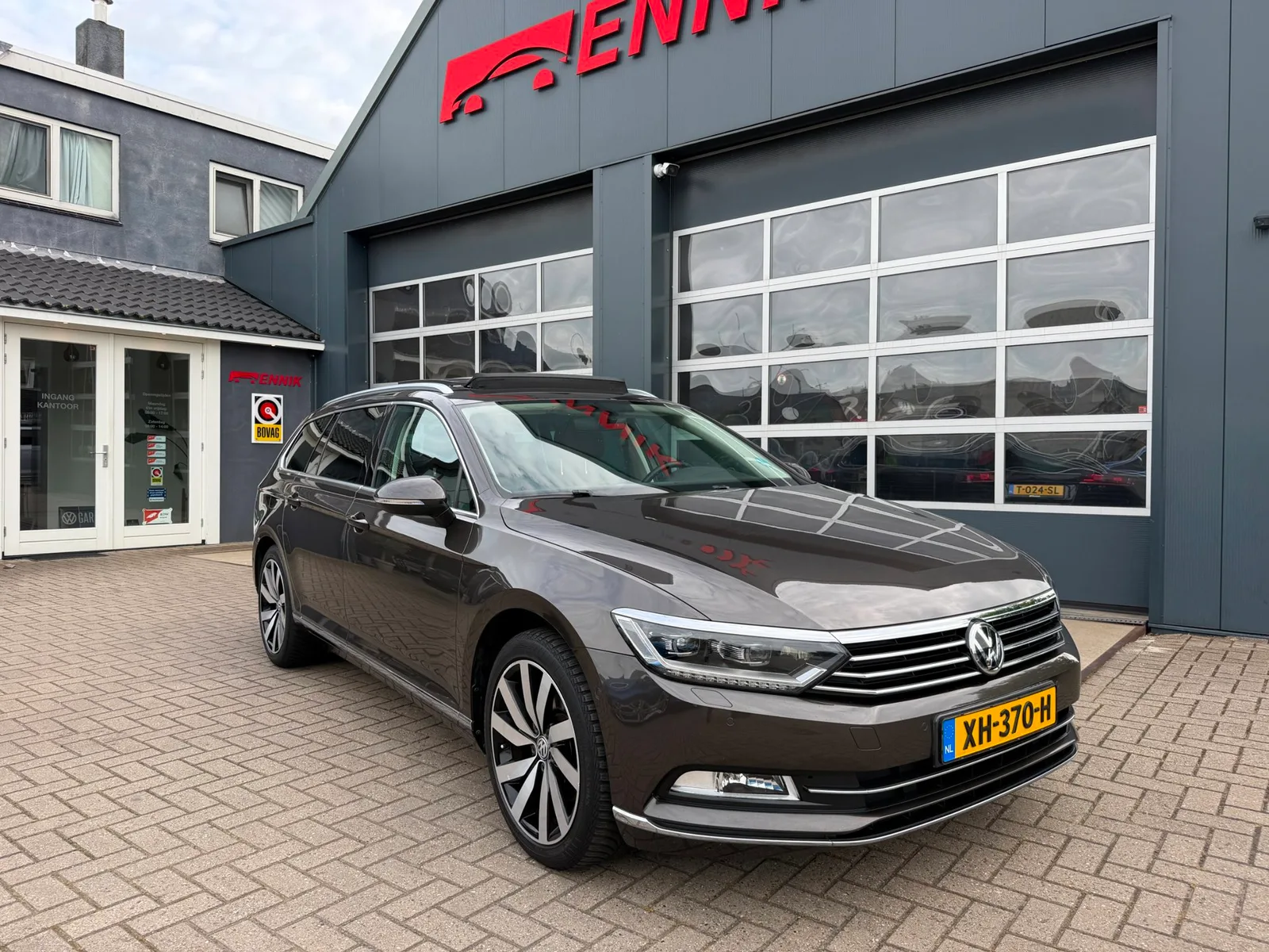 Volkswagen Passat (2018) — foto 1