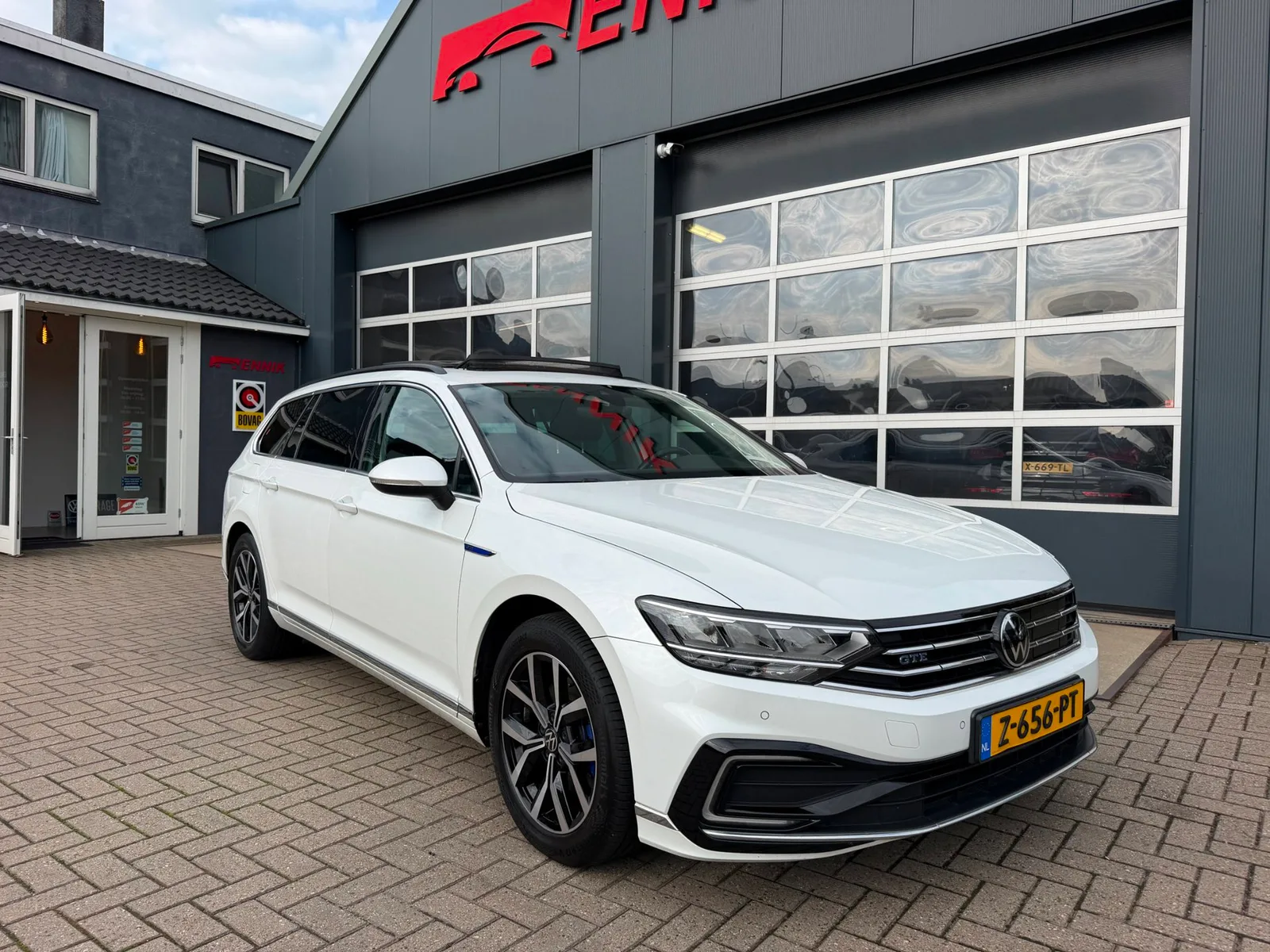 Volkswagen Passat (2021) — foto 1