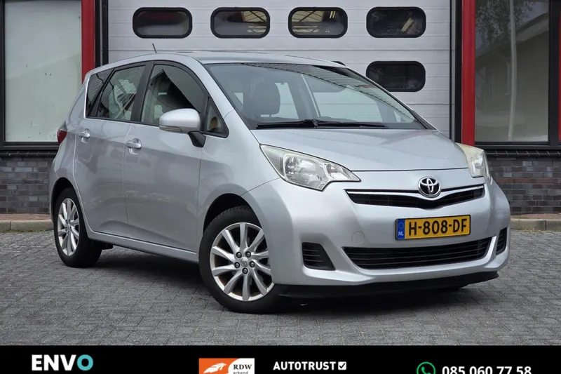 Toyota Verso S (2012)