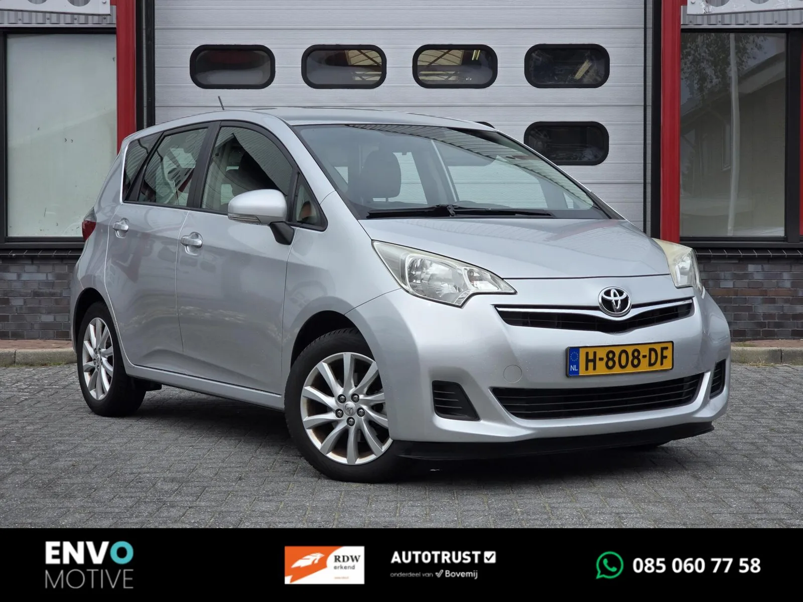 Toyota Verso S (2012) — foto 1