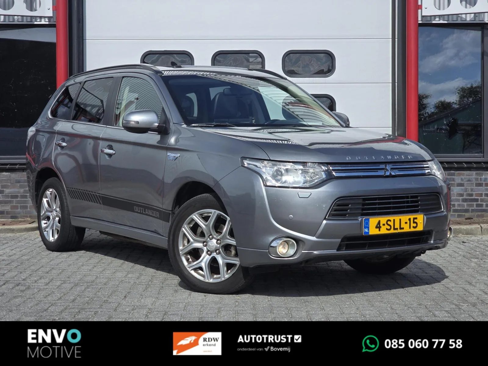 Mitsubishi Outlander (2013) — foto 1