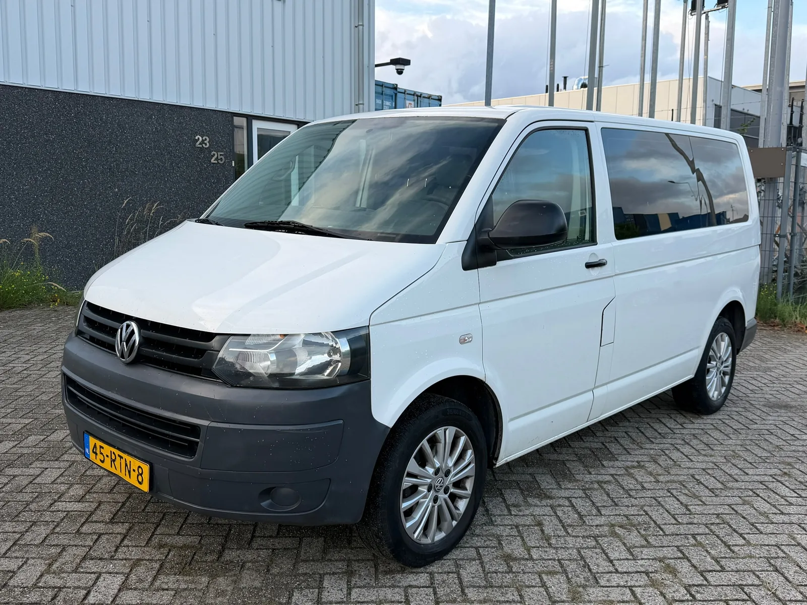 Volkswagen Transporter (2011) — foto 1