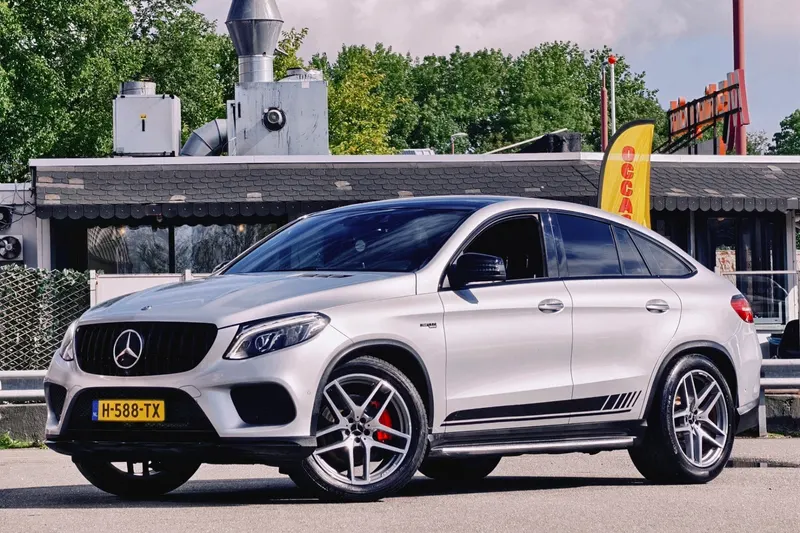 Mercedes-Benz GLE (2016)