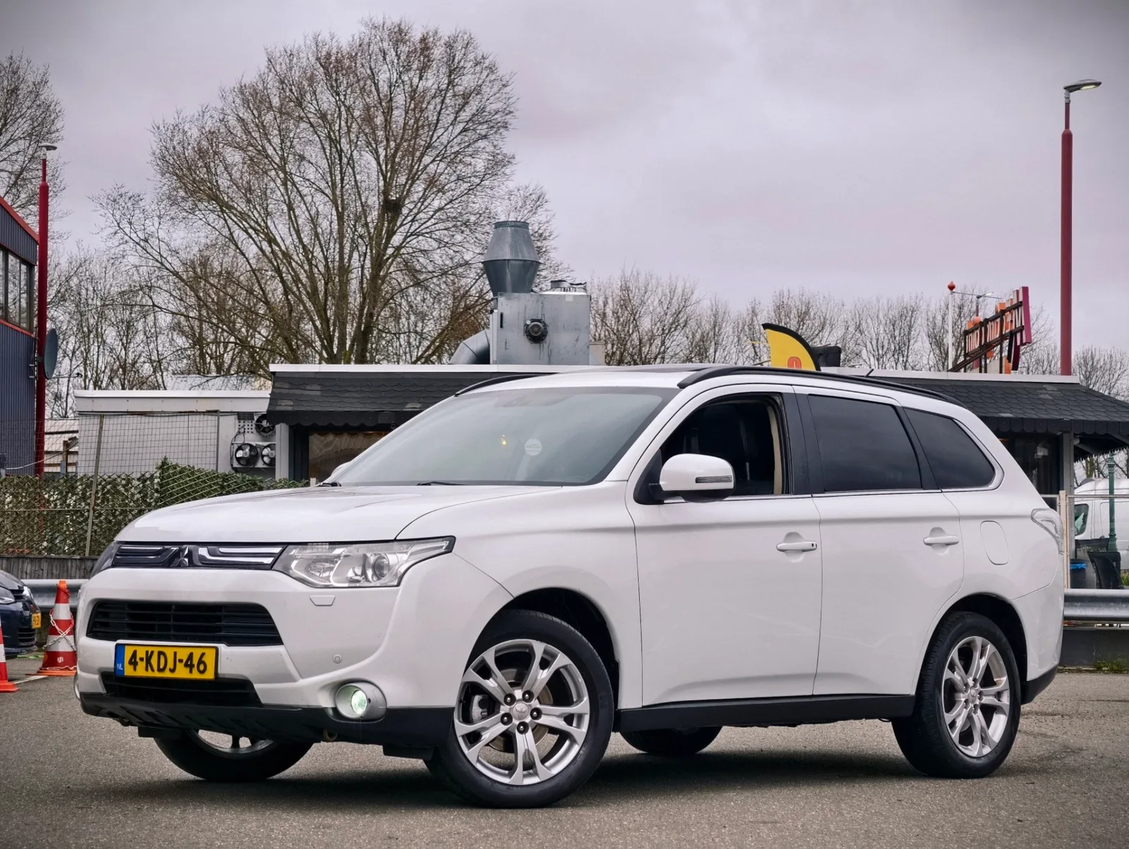 Mitsubishi Outlander (2013) — foto 1