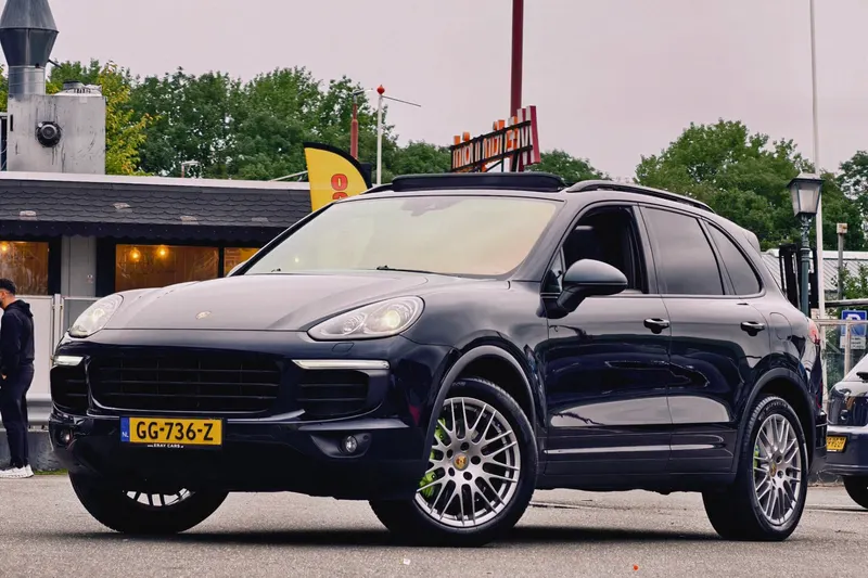 Porsche Cayenne (2015)