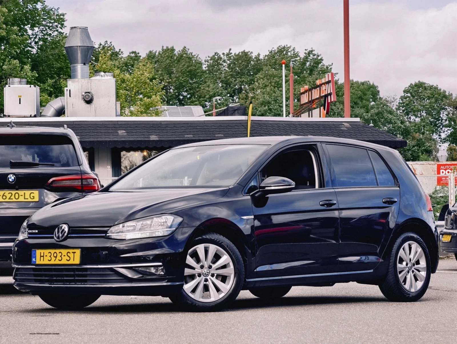 Volkswagen Golf (2020) — foto 1