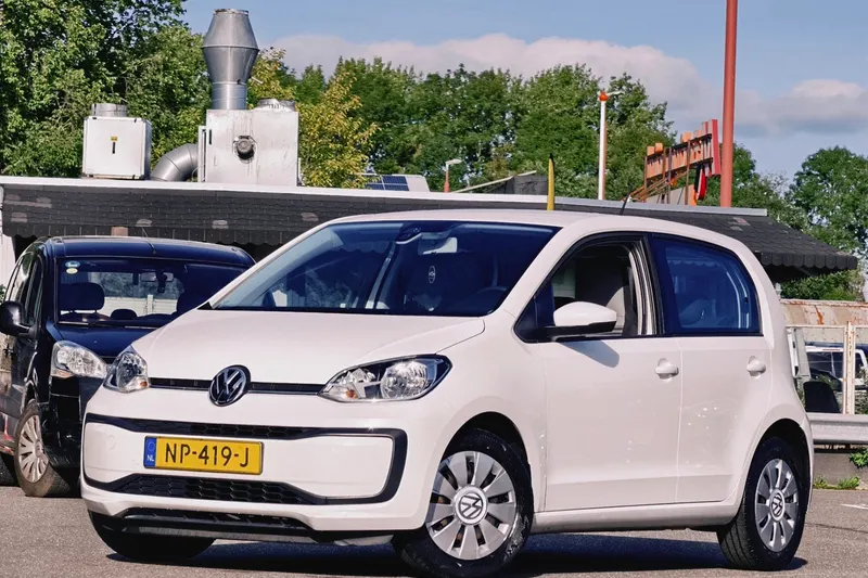 Volkswagen Up! (2017)