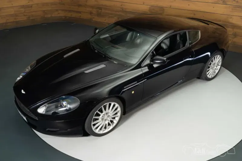 Aston Martin DB9 (2005)