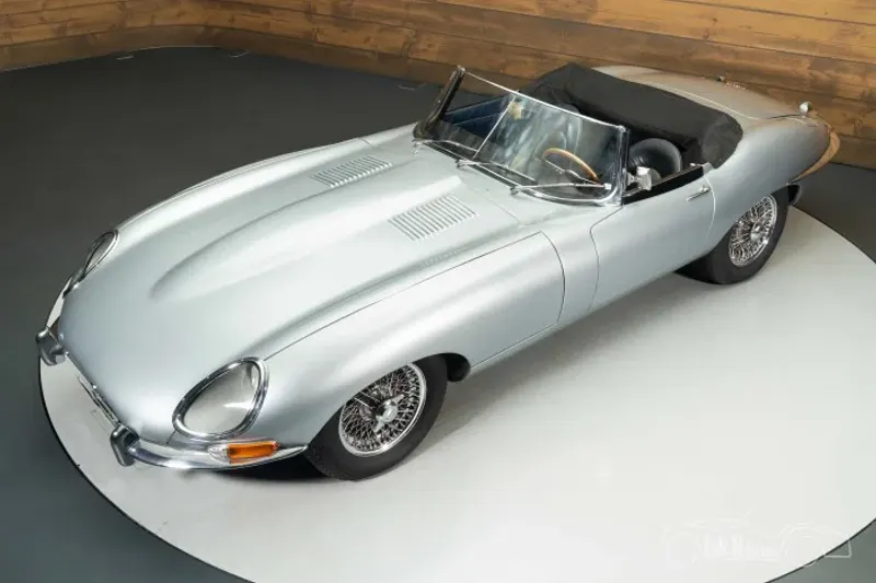 Jaguar E-Type (1963)