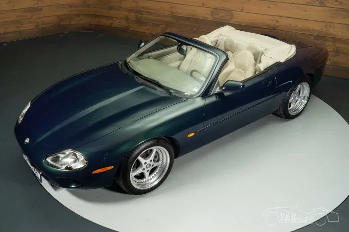 Jaguar XK8 (1998) — foto 1