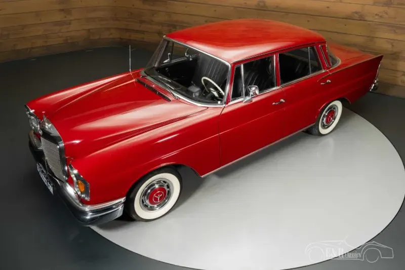 Mercedes-Benz 200-Serie (1965)