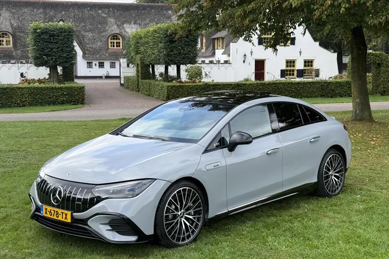 Mercedes-Benz EQE (2023)