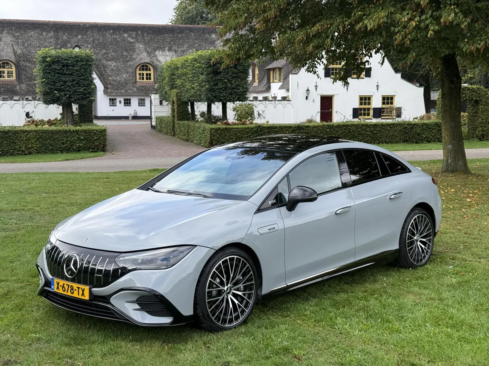 Mercedes-Benz EQE (2023) — foto 1