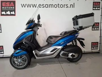 Piaggio MP3300 LT Yourban (2011) — foto 1