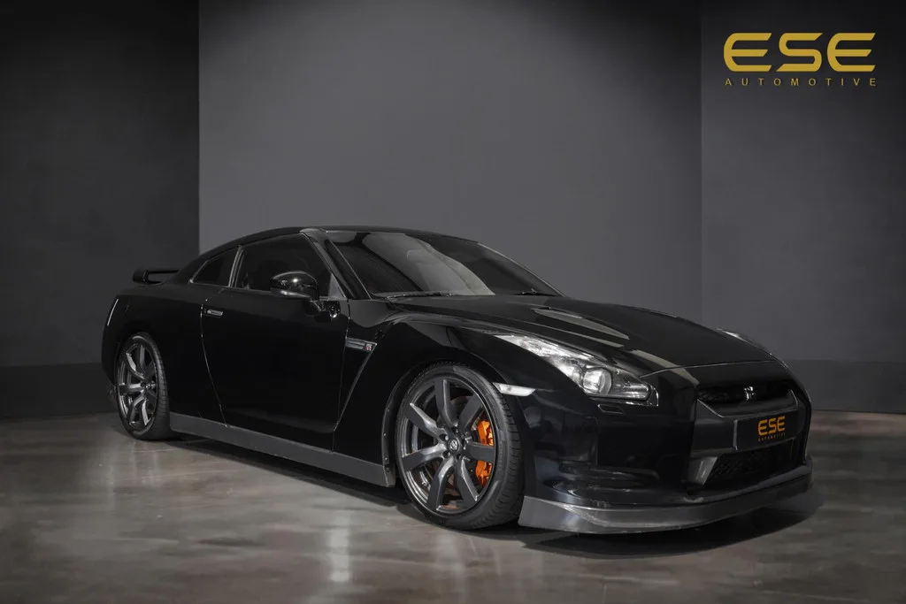 Nissan GT-R (2009) — foto 1