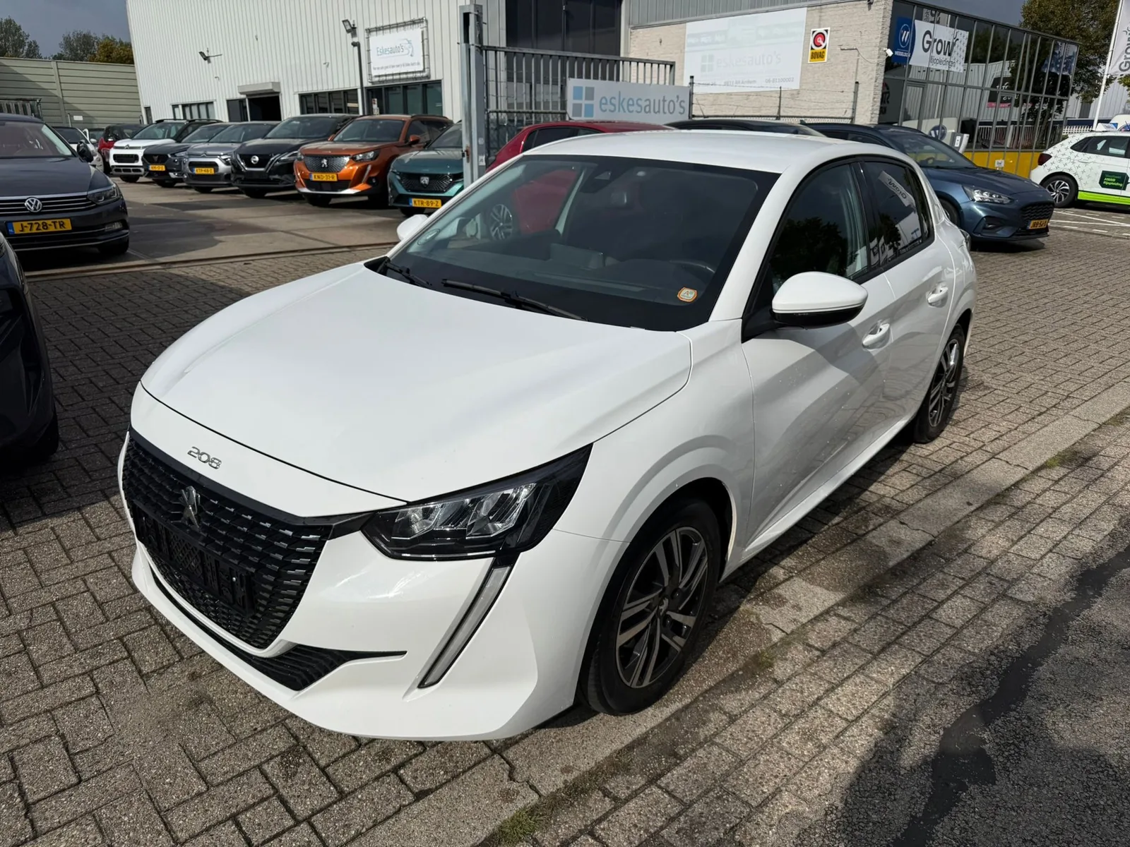 Peugeot 208 (2021) — foto 1
