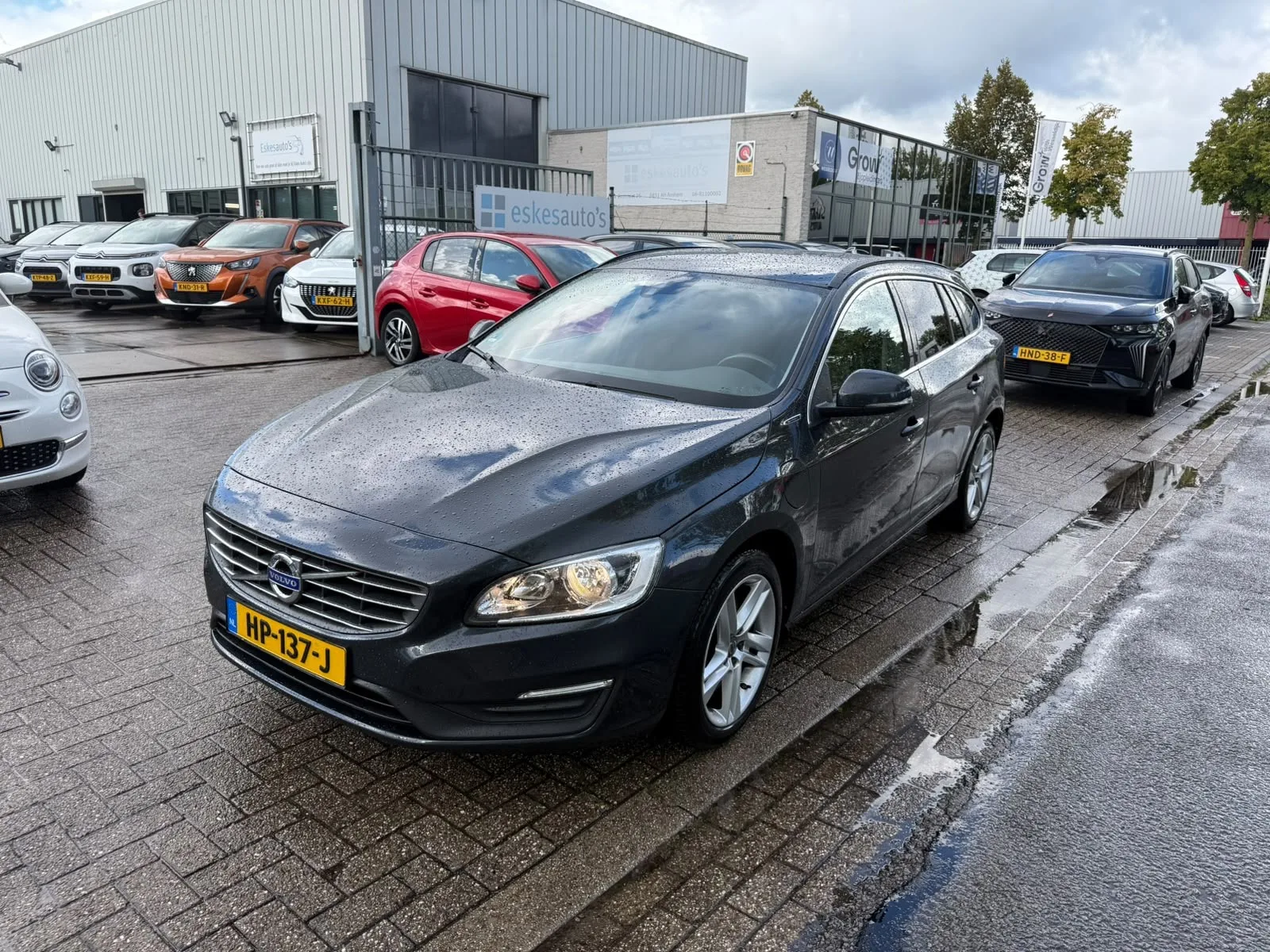 Volvo V60 (2015) — foto 1