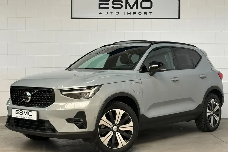 Volvo XC40 (2023)